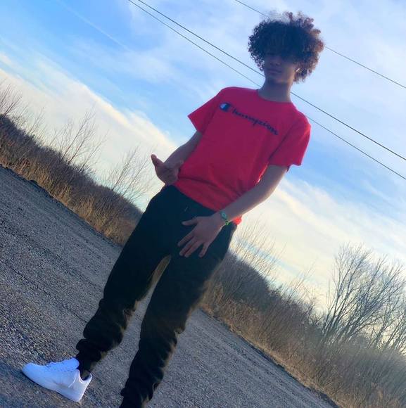 Meet your Posher, Dariel - Picture 1 of 1